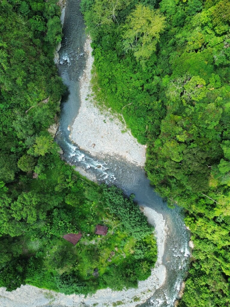 vue_du_ciel_riviere_jungle_bukitlawang